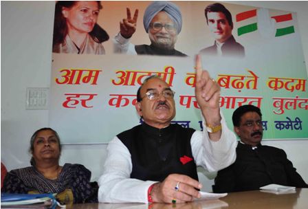Kaul Singh Thakur, State Congress Chief addressing media in Shimla on Tuesday. Photo by Amit Kanwar