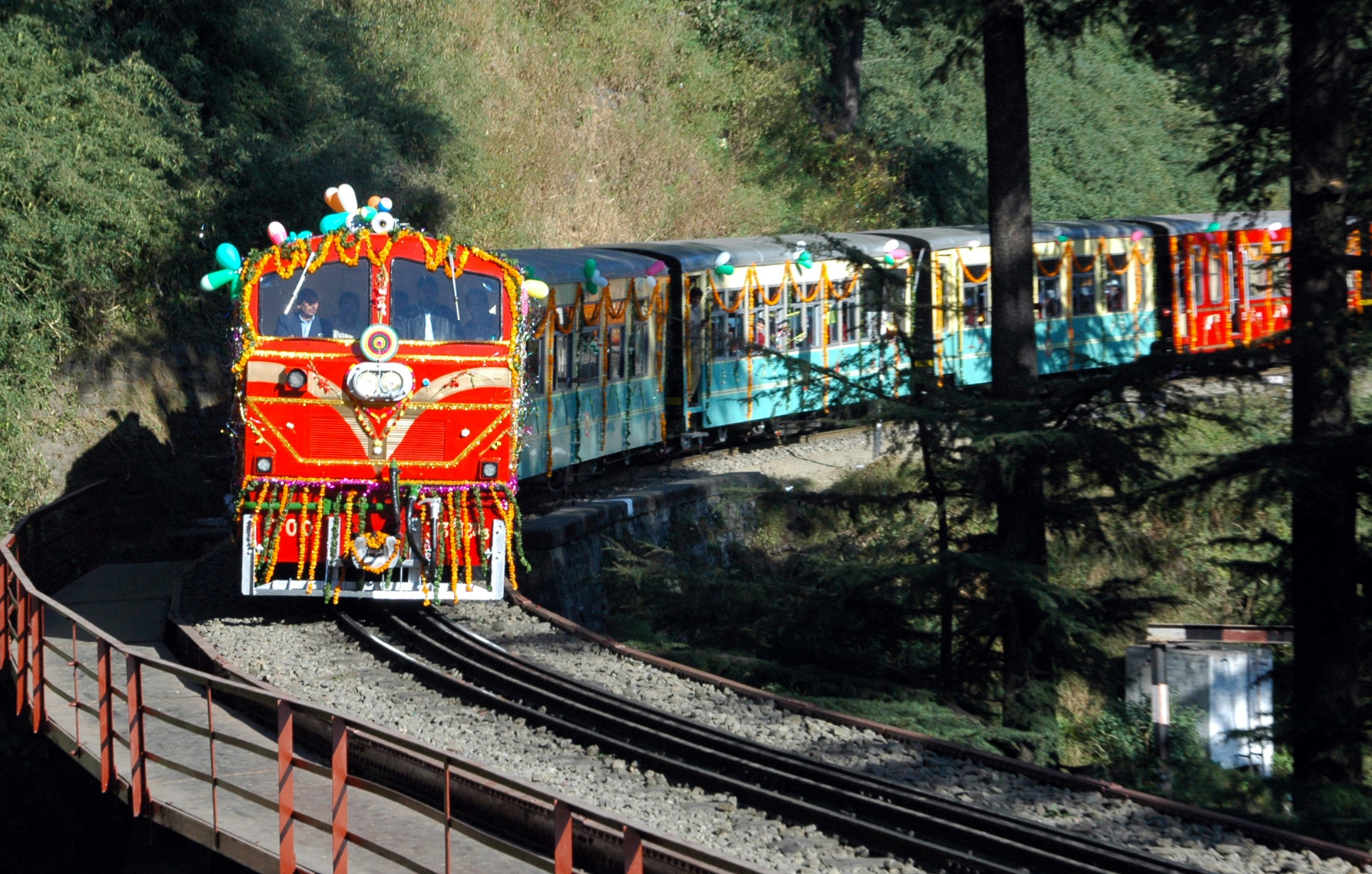 himachal pradesh tourism by train