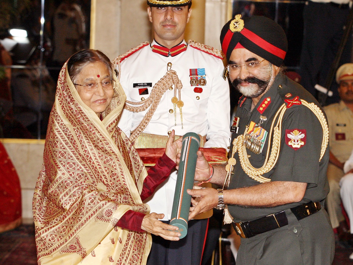 NDA Commandant conferred Ati Vishisht Seva Medal