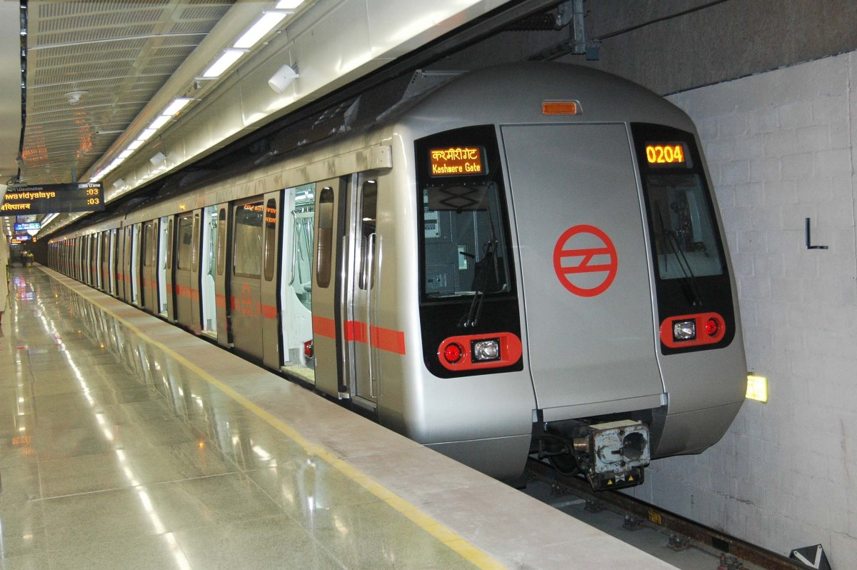 Delhi_Metro_Open_Sunday_Commuters