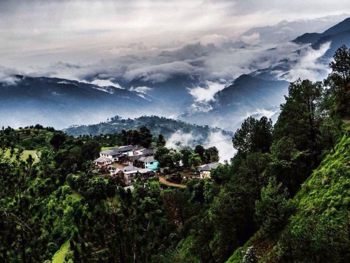 Majestic Jhanjhehali Valley in Mandi, Himachal Pradesh