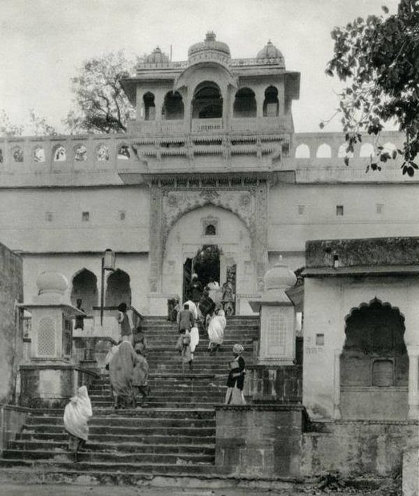 Temple of Brahma at Pushkar, Rajasthan - India 1928