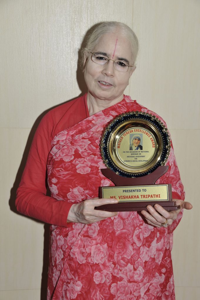 Badi Didi With Mother Teresa Award