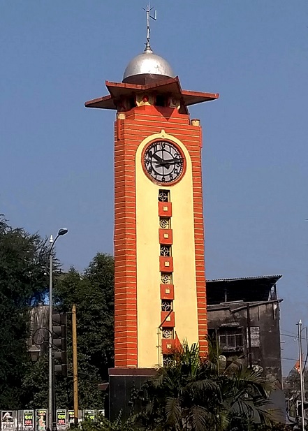 Prabhakar Oak Clock Tower is capped with a projecting star-shaped overhang with a dome